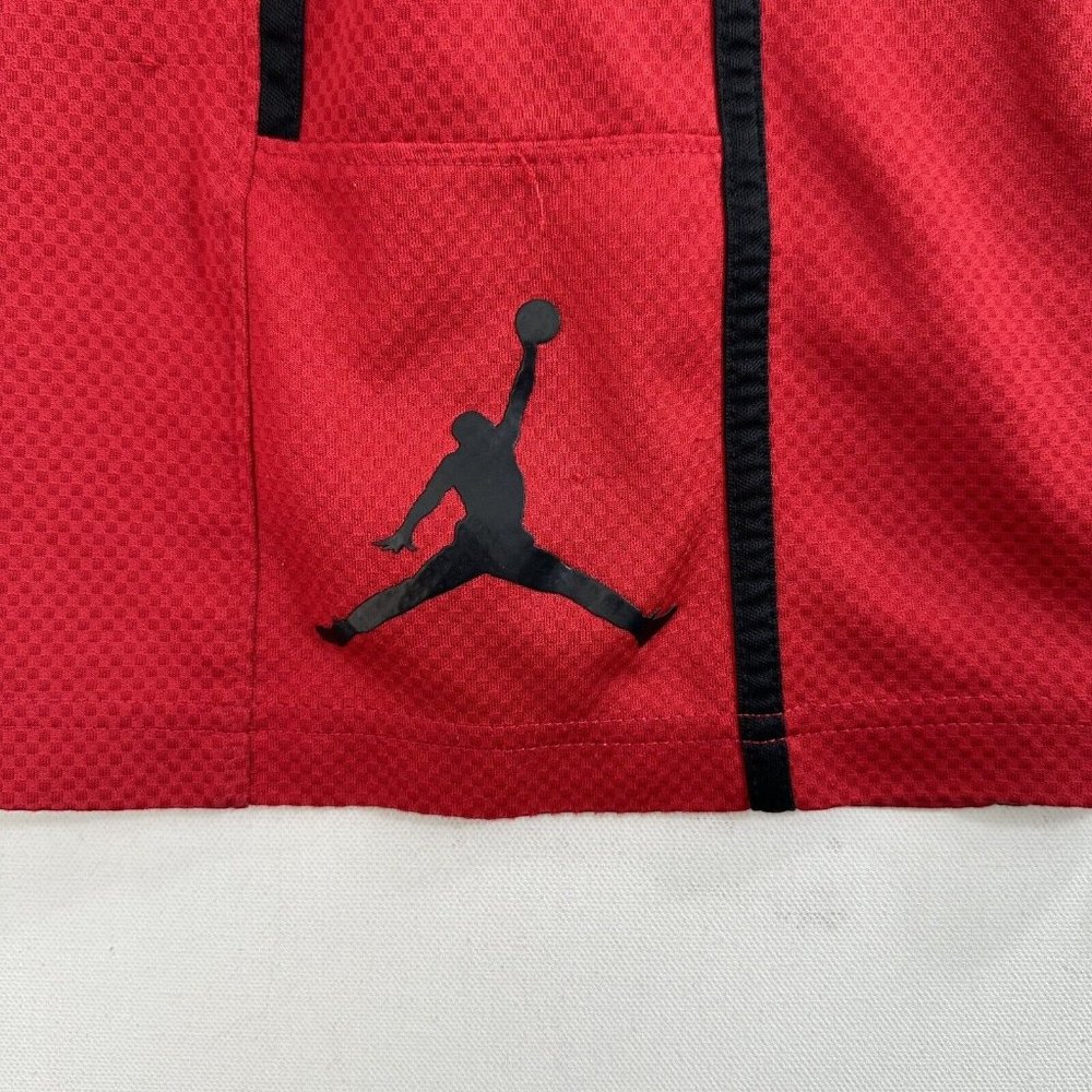 NIKE AIR‎ JORDAN BASKETBALL SHORTS Red Mens Size SMALL GYM ACTIVE TRAIN ATHLETIC - Picture 4 of 6